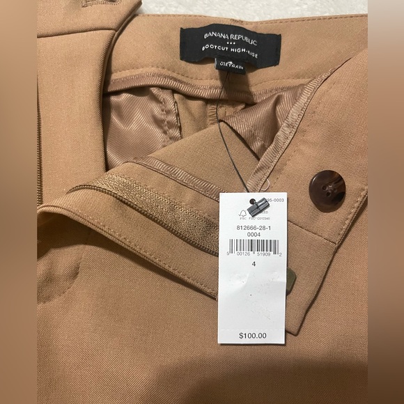 Banana Republic Bootcut Sculpted Stretch Trousers in Afternoon Latte - Picture 5 of 7